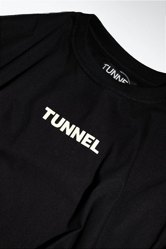 Camiseta Oversized Institucional Preta