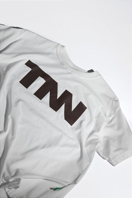 Camiseta Oversized TNN Off White