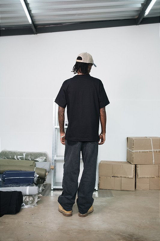 Camiseta Oversized Empresarial Preta