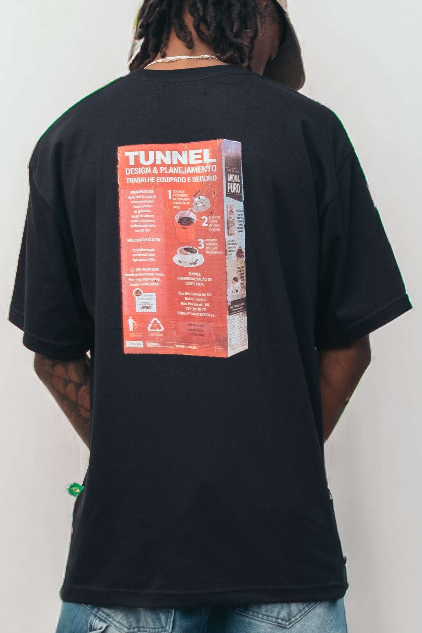 T-shirt Oversized Café Tunnel Preta