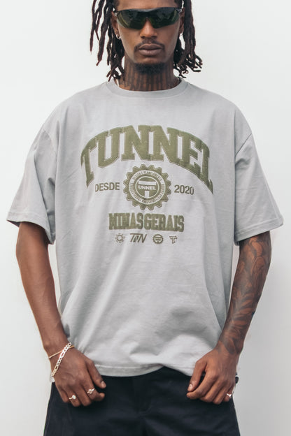 T-shirt Oversized Puff College Cinza